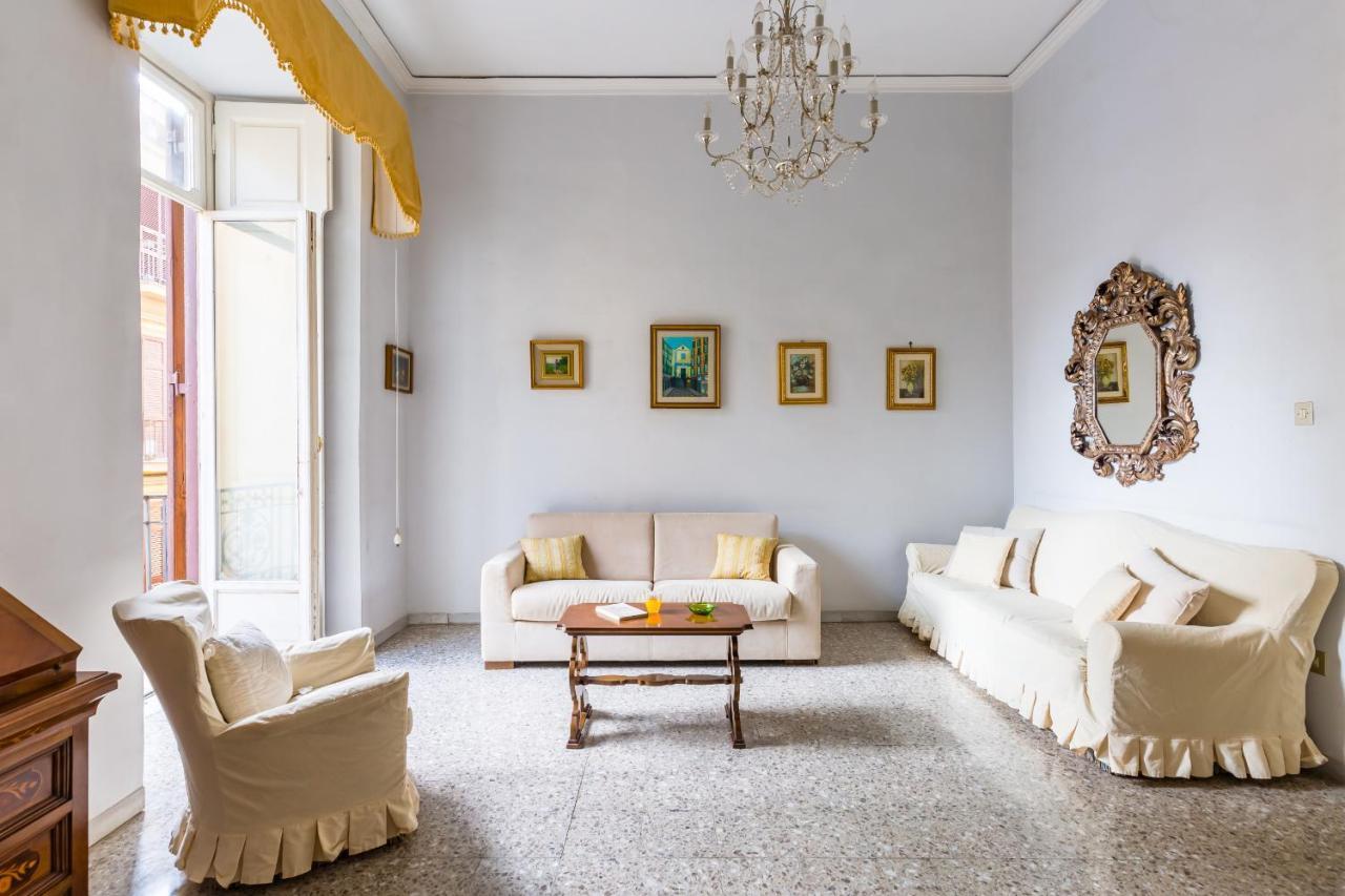 Rettifilo Family Apartment By Wonderful Italy Naples Exterior photo